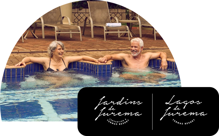 Casal nas águas termais do Lagos e do Jardins de Jurema